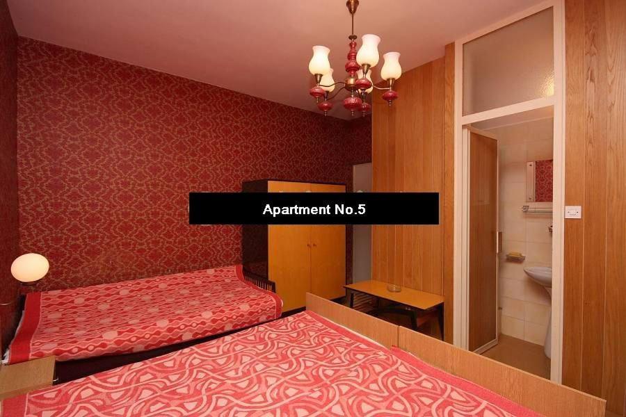 Beach House - Apartments Ana Duće Quarto foto