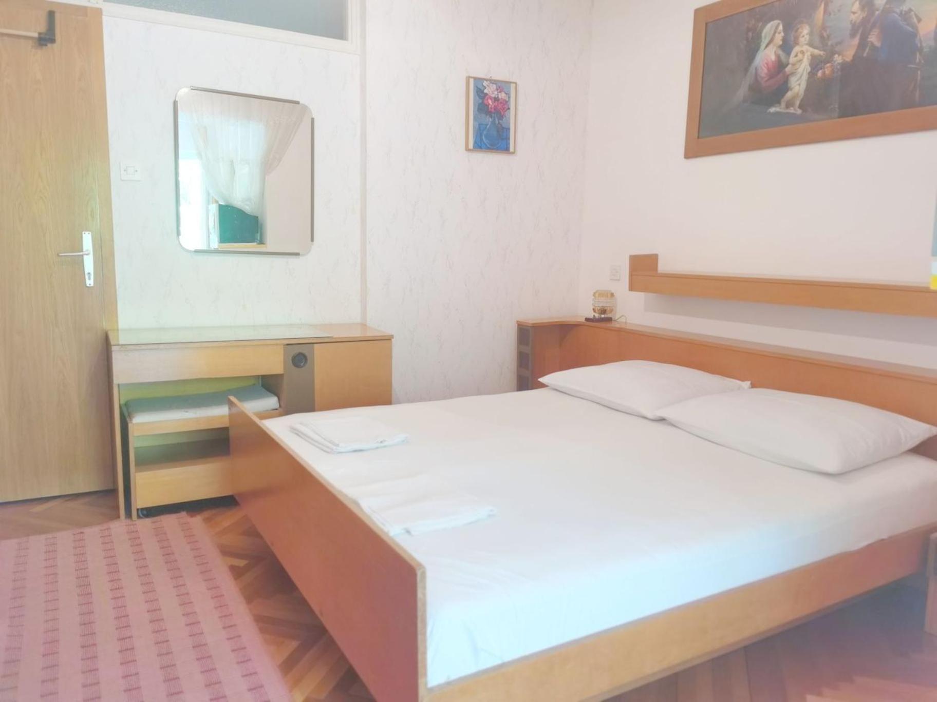 Beach House - Apartments Ana Duće Quarto foto